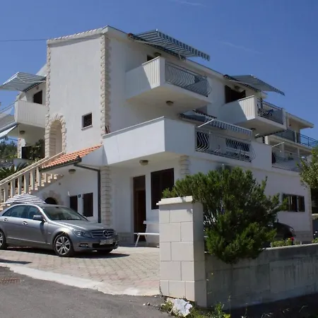 Studio Arbanija 13298c *